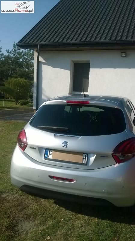 Używany Peugeot 208 82 KM (60 kW) 2016 Srebrny (metalik) Hatchback