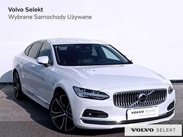 Używany Volvo S90 197 KM (144 kW) 2024 Biały Sedan/Limuzyna