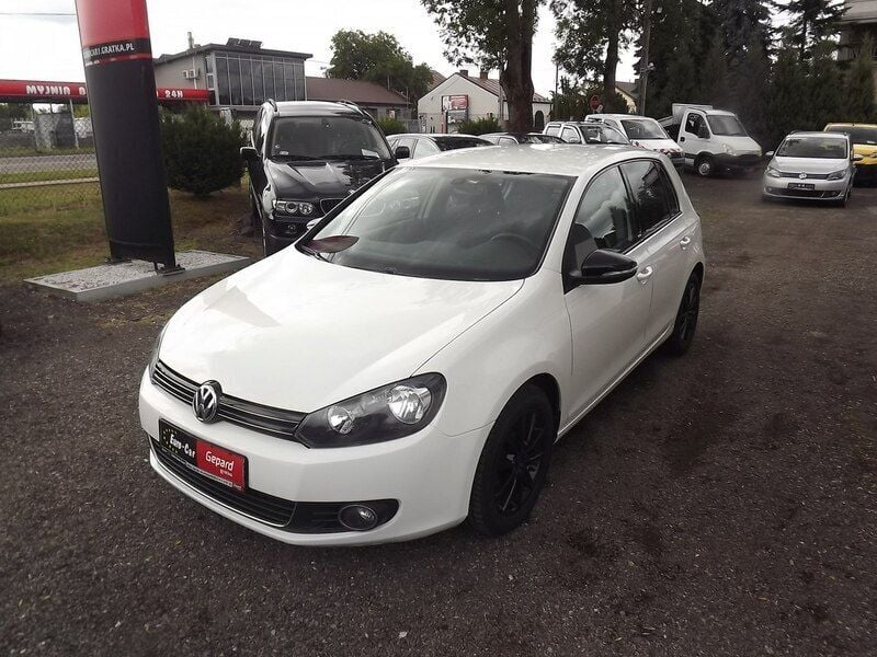 Biały (metalik) Używany 2011 VW Golf VI Hatchback | 29 900 zł (Uczciwa cena) - Obraz 1/4