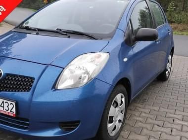 Niebieski Używany 2006 Toyota Yaris Hatchback | 10 900 zł (Uczciwa cena) - Obraz 1/4