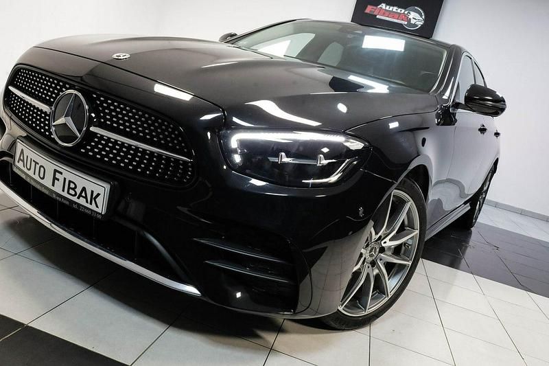 Używany Mercedes E220 AMG line 195 KM (143 kW) 2021 Czarny Sedan/Limuzyna