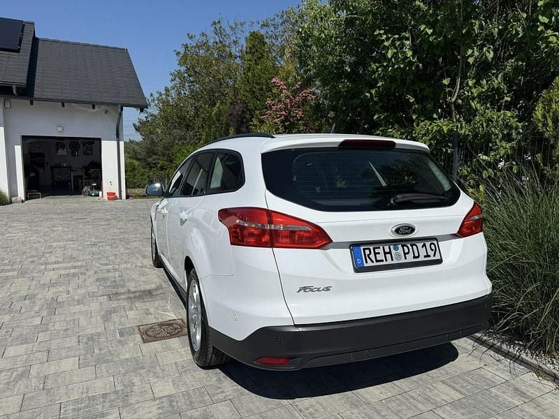 Używany Ford Focus 120 KM (88 kW) 2015 Biały (metalik) Hatchback