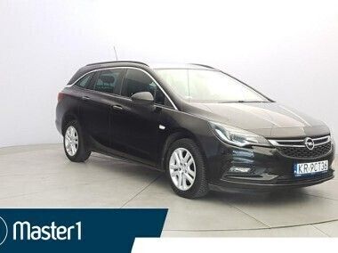 Czarny Używany 2018 Opel Astra Enjoy Sedan/Limuzyna | 58 850 zł - Obraz 1/4