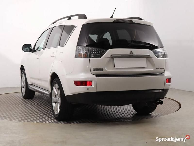 Używany Mitsubishi Outlander 2010 Biały SUV