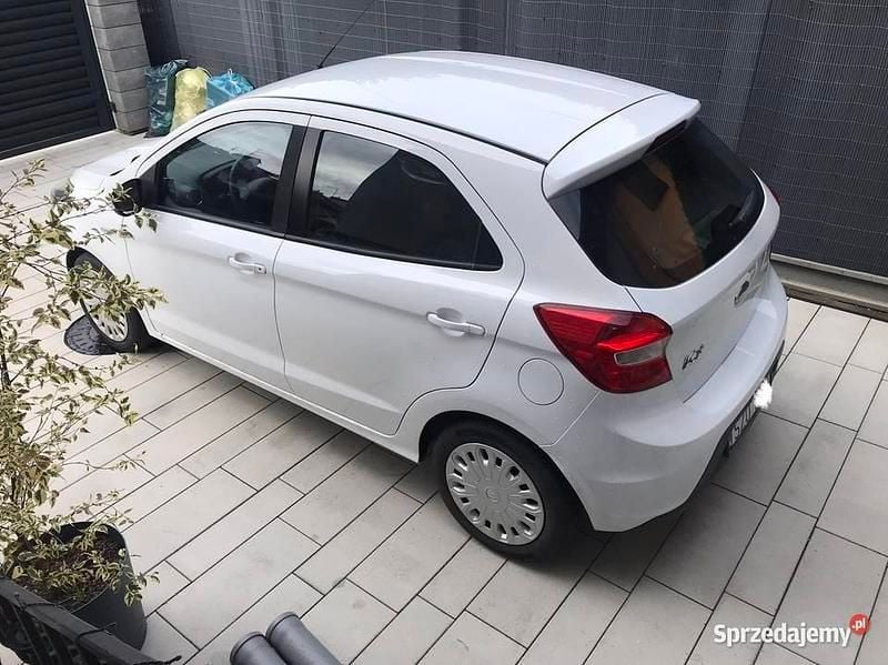 Używany 2017 Ford Ka Plus Hatchback | 26 500 zł - Obraz 1/4