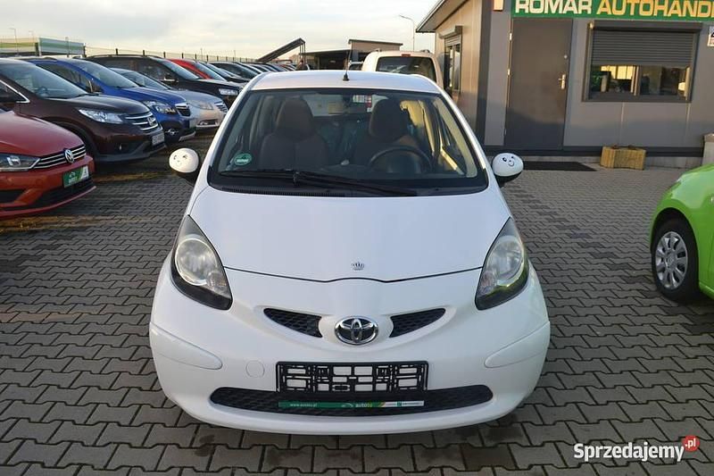 Biały Używany 2007 Toyota Aygo Hatchback | 9300 zł (Drogi) - Obraz 1/4