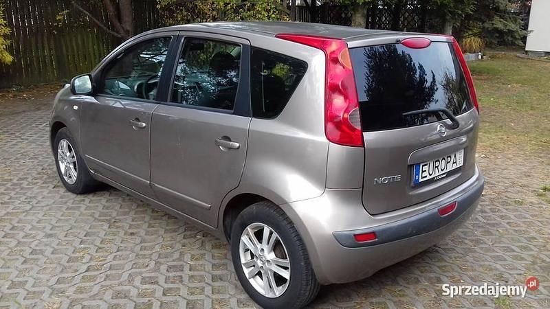 Używany Nissan Note 2006 Beżowy Sedan/Limuzyna