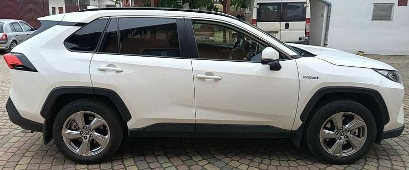 Używany Toyota RAV4 Comfort 2021 Biały SUV