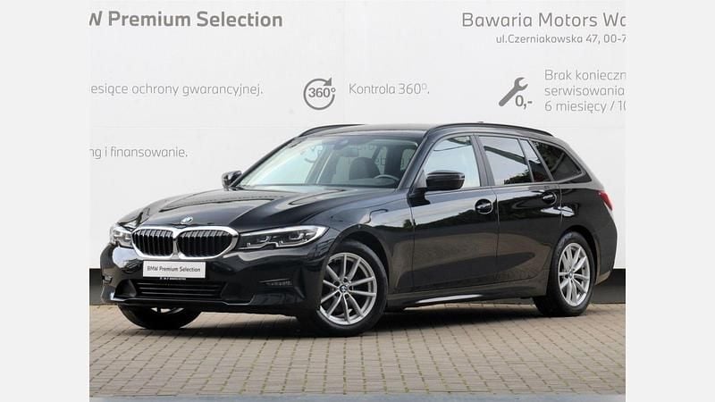 Black 2 Używany 2019 BMW 320 Advantage Kombi | 114 900 zł (Drogi) - Obraz 1/3