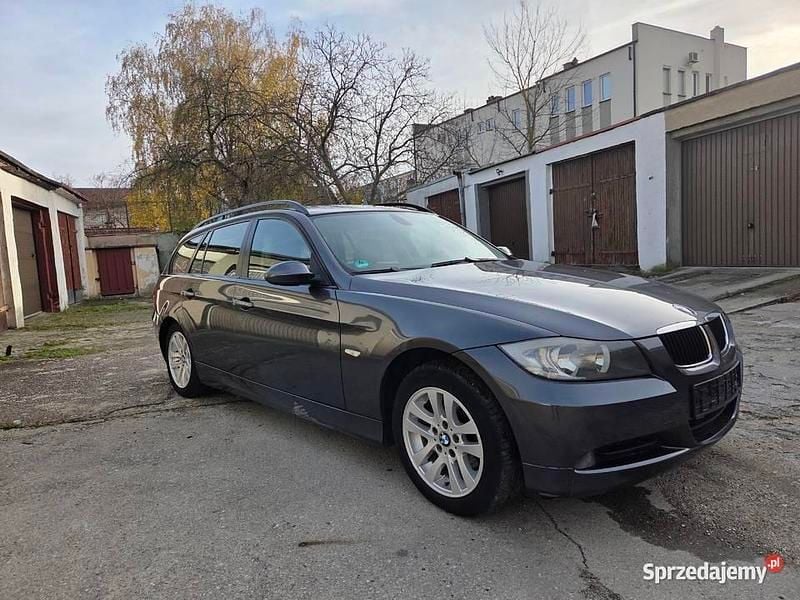 Używany 2005 BMW 320 | 7900 zł (Dobra cena) - Obraz 1/4