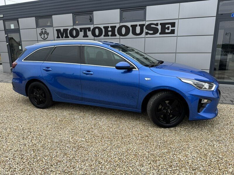 Używany Kia Ceed 140 KM (102 kW) 2019 Niebieski Hatchback