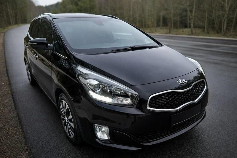 Używany Kia Carens 135 KM (99 kW) 2016 Czarny Minivan