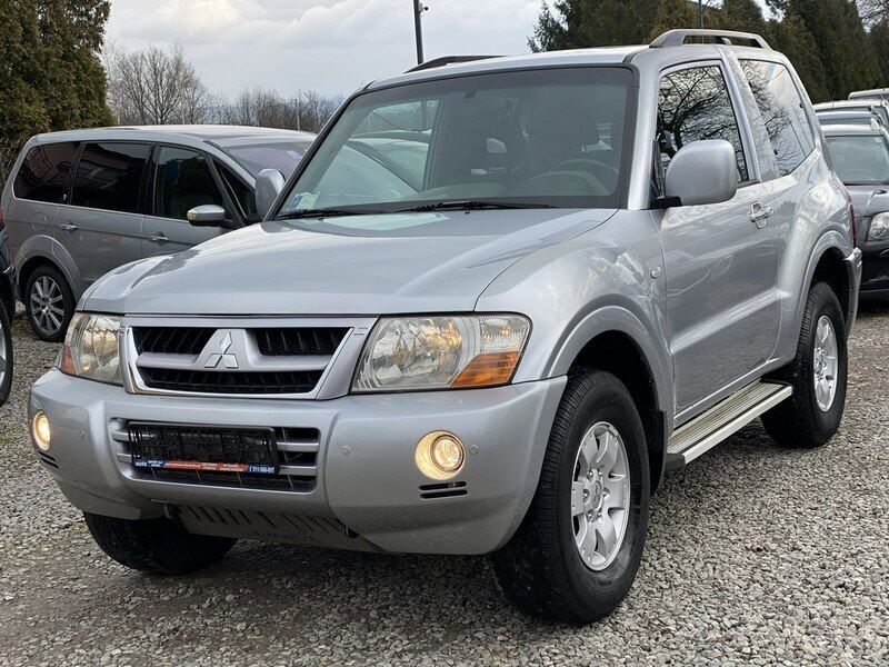 Używany Mitsubishi Pajero 116 KM (85 kW) 2005 Srebrny (metalik) SUV