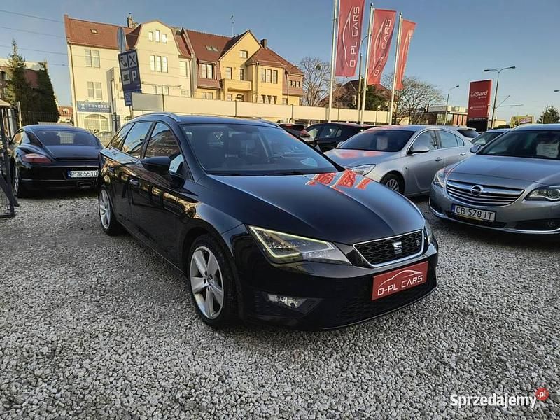 Używany Seat Leon FR 184 KM (135 kW) 2016 Czarny Kombi