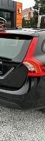 Używany Volvo V60 115 KM (84 kW) 2011 Czarny Kombi