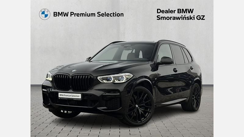 Czarny szafir metalizowany Używany 2022 BMW X5 Shadowline SUV | 319 700 zł - Obraz 1/3