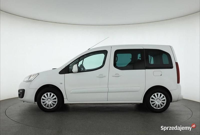 Używany Peugeot Partner 2017 Biały Minivan