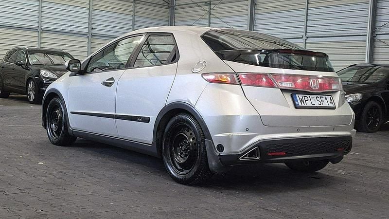 Używany Honda Civic 140 KM (102 kW) 2007 Żółtozłoty Hatchback