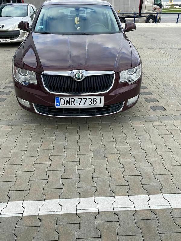 Inny kolor Używany 2009 Skoda Superb Sedan/Limuzyna | 23 000 zł (Dość drogi) - Obraz 1/4