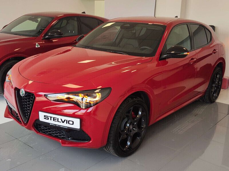 Lakier pastelowy czerwony alfa red Nowe 2025 Alfa Romeo Stelvio Veloce SUV | 252 740 zł - Obraz 1/4