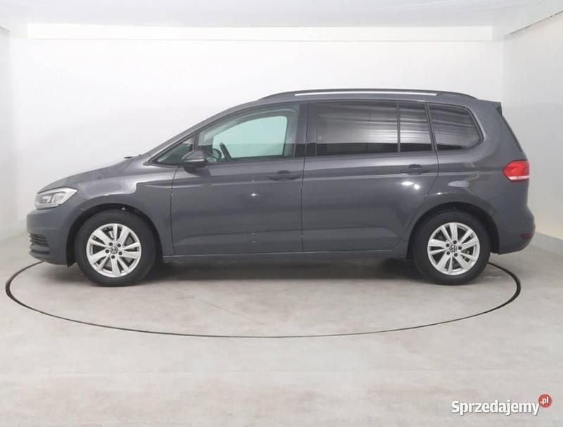 Używany VW Touran 150 KM (110 kW) 2020 Szary Minivan