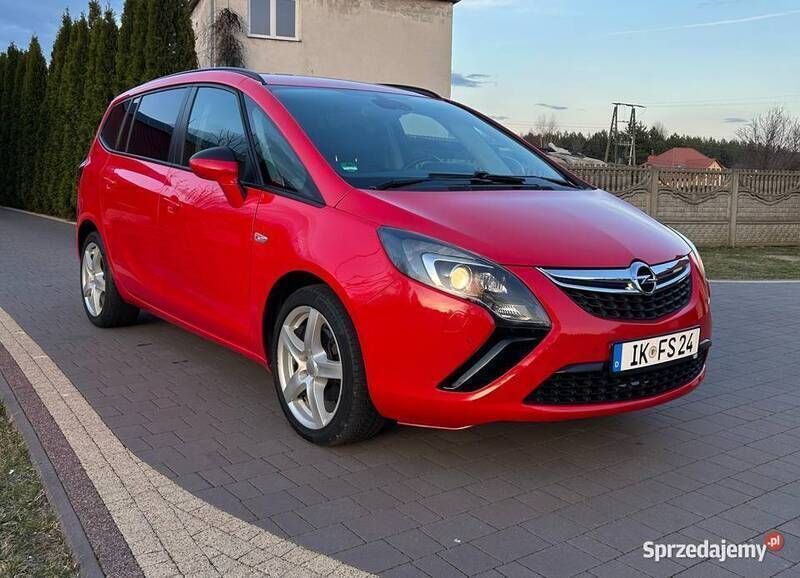 Czerwony Używany 2012 Opel Zafira Minivan | 21 800 zł (Dobra cena) - Obraz 1/4