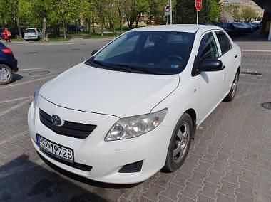 Biały Używany 2007 Toyota Corolla Sedan/Limuzyna | 14 900 zł - Obraz 1/4