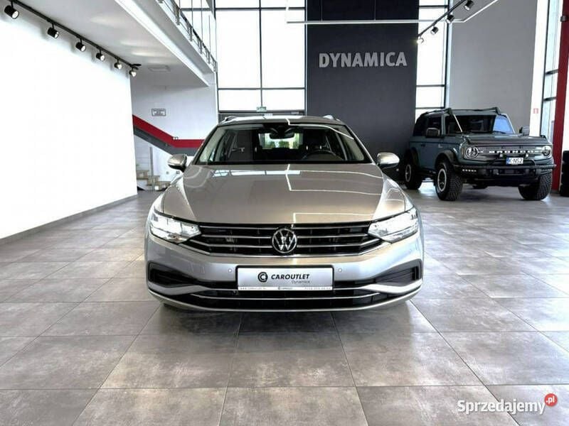Srebrny Używany 2021 VW Passat Business Kombi | 82 900 zł (Uczciwa cena) - Obraz 1/3
