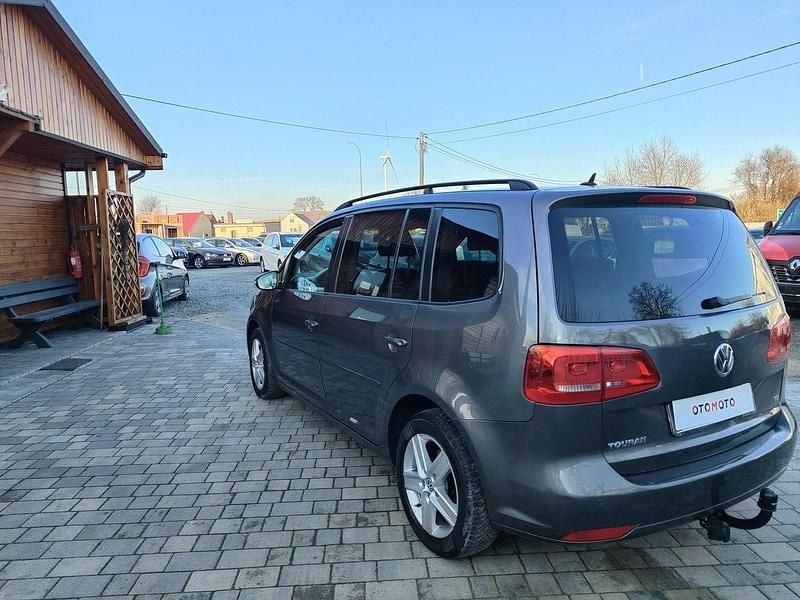 Używany VW Touran 105 KM (77 kW) 2010 Szary Minivan