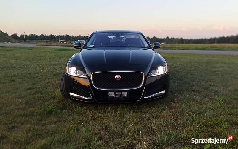 Czarny Używany 2018 Jaguar XF Sedan/Limuzyna | 59 999 zł (Uczciwa cena) - Obraz 1/4