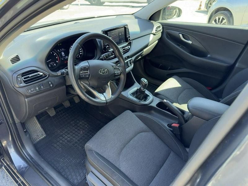 Używany Hyundai i30 160 KM (117 kW) 2023 Szary (metalik) Kombi