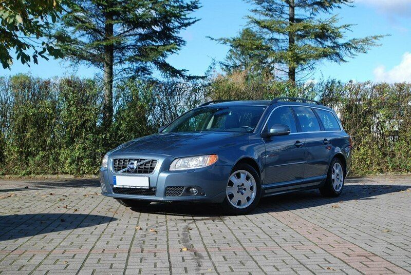 Używany Volvo V70 136 KM (100 kW) 2013 Niebieski jasny (metalik) Kombi