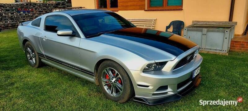 Srebrny Używany 2014 Ford Mustang Coupe | 69 000 zł - Obraz 1/4