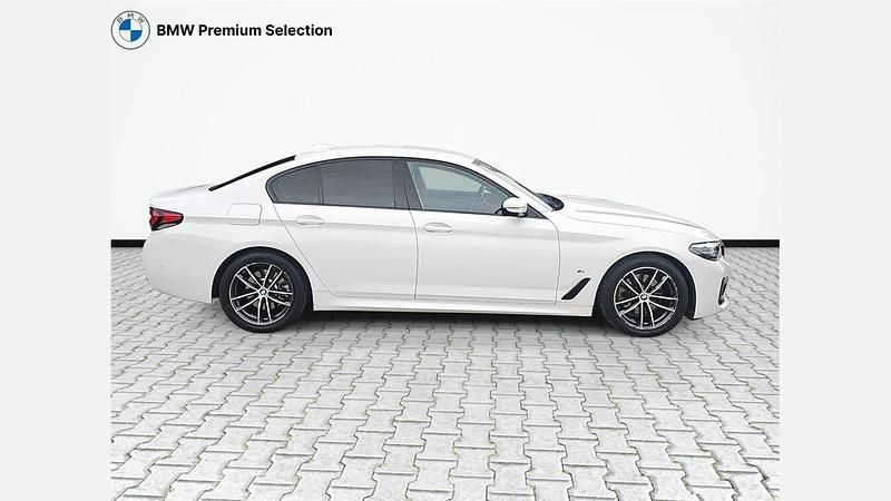 Używany BMW 518 Shadowline 150 KM (110 kW) 2023 Biel alpejska Sedan/Limuzyna