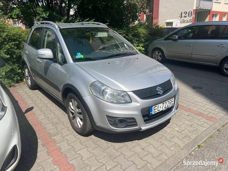 Używany Suzuki SX4 120 KM (88 kW) 2012 Srebrny Hatchback