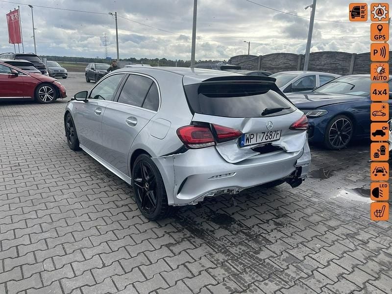 Srebrny (metalik) Używany 2021 Mercedes A35 AMG AMG Hatchback | 79 900 zł - Obraz 1/4