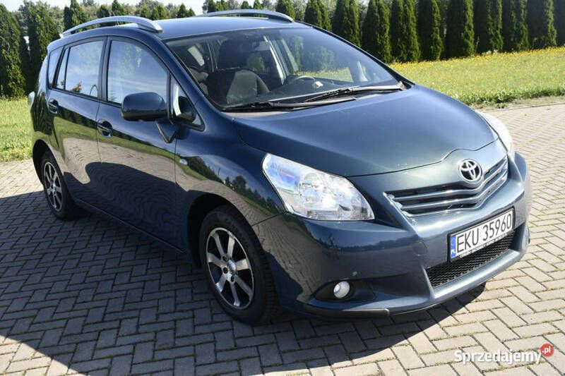 Inny kolor Używany 2010 Toyota Verso Minivan | 19 900 zł (Uczciwa cena) - Obraz 1/4
