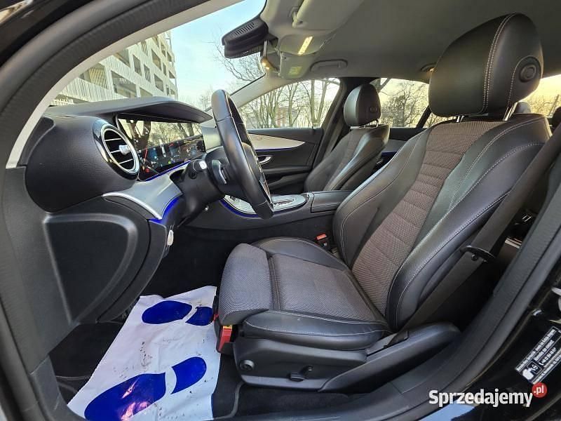 Używany Mercedes E220 Avantgarde 2023