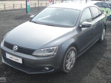 Szary Używany 2011 VW Jetta Sedan/Limuzyna | 21 700 zł (Uczciwa cena) - Obraz 1/4
