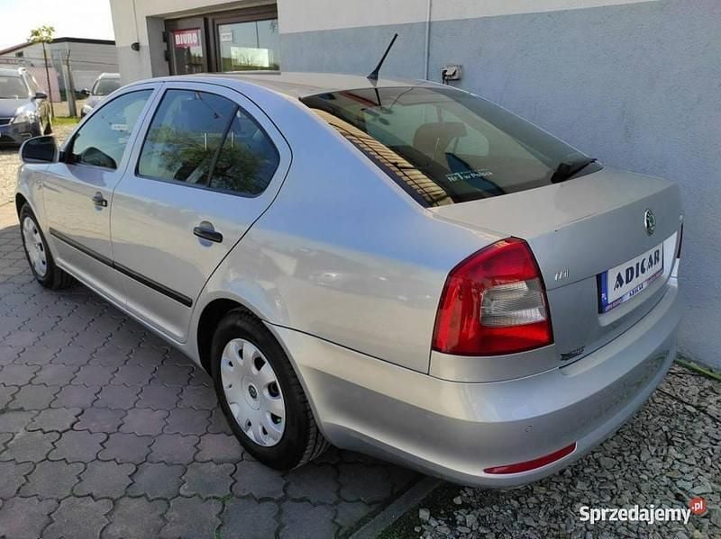 Używany Skoda Octavia 105 KM (77 kW) 2013 Srebrny (metalik) Hatchback