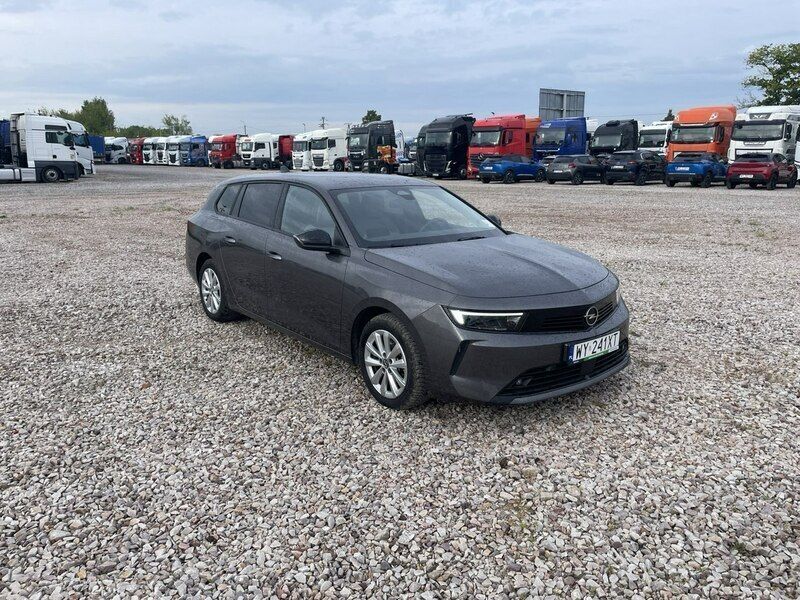Grafitowy Używany 2023 Opel Astra Kombi | 55 500 zł (Super Cena) - Obraz 1/4