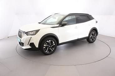 Używany Peugeot 2008 Allure 130 KM (95 kW) 2022 Biały SUV