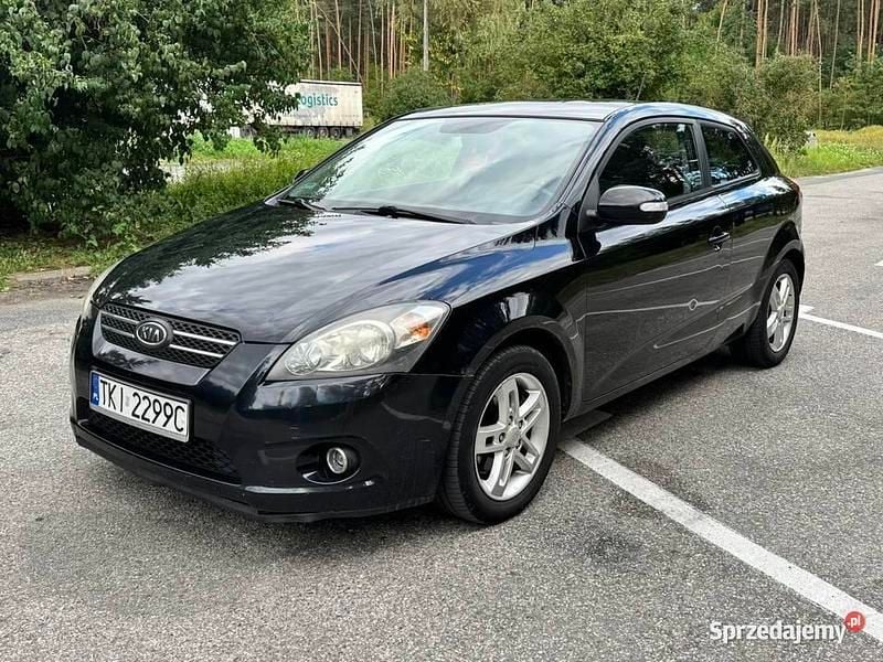 Czarny Używany 2009 Kia ProCeed Hatchback | 10 000 zł - Obraz 1/4