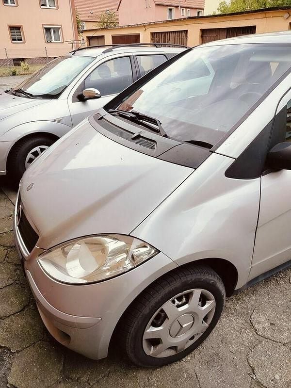 Srebrny Używany 2005 Mercedes A180 Minivan | 4000 zł (Super Cena) - Obraz 1/4