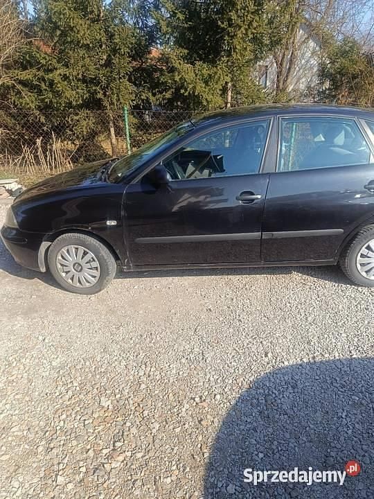 Używany Seat Ibiza 2003 Czarny Hatchback