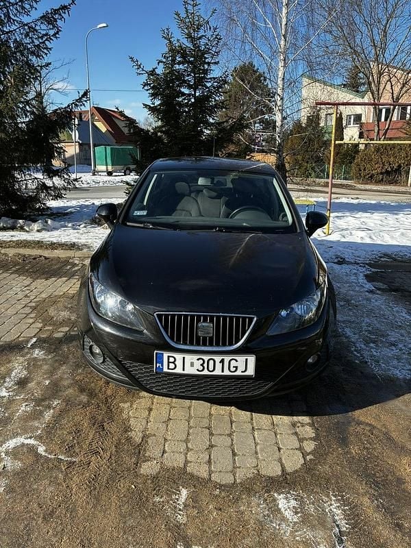 Używany Seat Ibiza 75 KM (55 kW) 2011 Czarny Hatchback