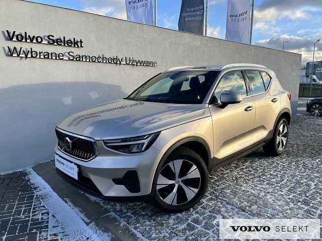 Szary Używany 2023 Volvo XC40 SUV | 148 900 zł (Dość drogi) - Obraz 1/3
