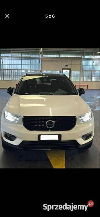 Biały Używany 2019 Volvo XC40 R-Design SUV | 65 000 zł (Super Cena) - Obraz 1/4