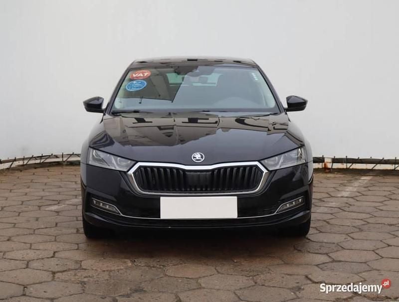 Czarny Używany 2021 Skoda Octavia Hatchback | 86 999 zł (Dość drogi) - Obraz 1/4