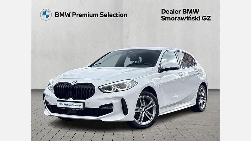 Używany BMW 118 Shadowline 136 KM (100 kW) 2023 Biel alpejska Hatchback